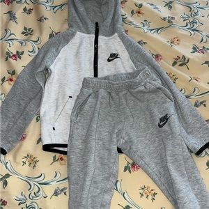 Toddler Nike Sweatsuit